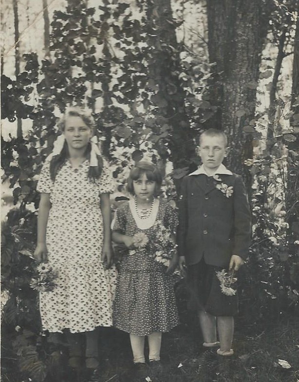 Od lewej: Dorota, Janina, Jan. Około 1936 roku.